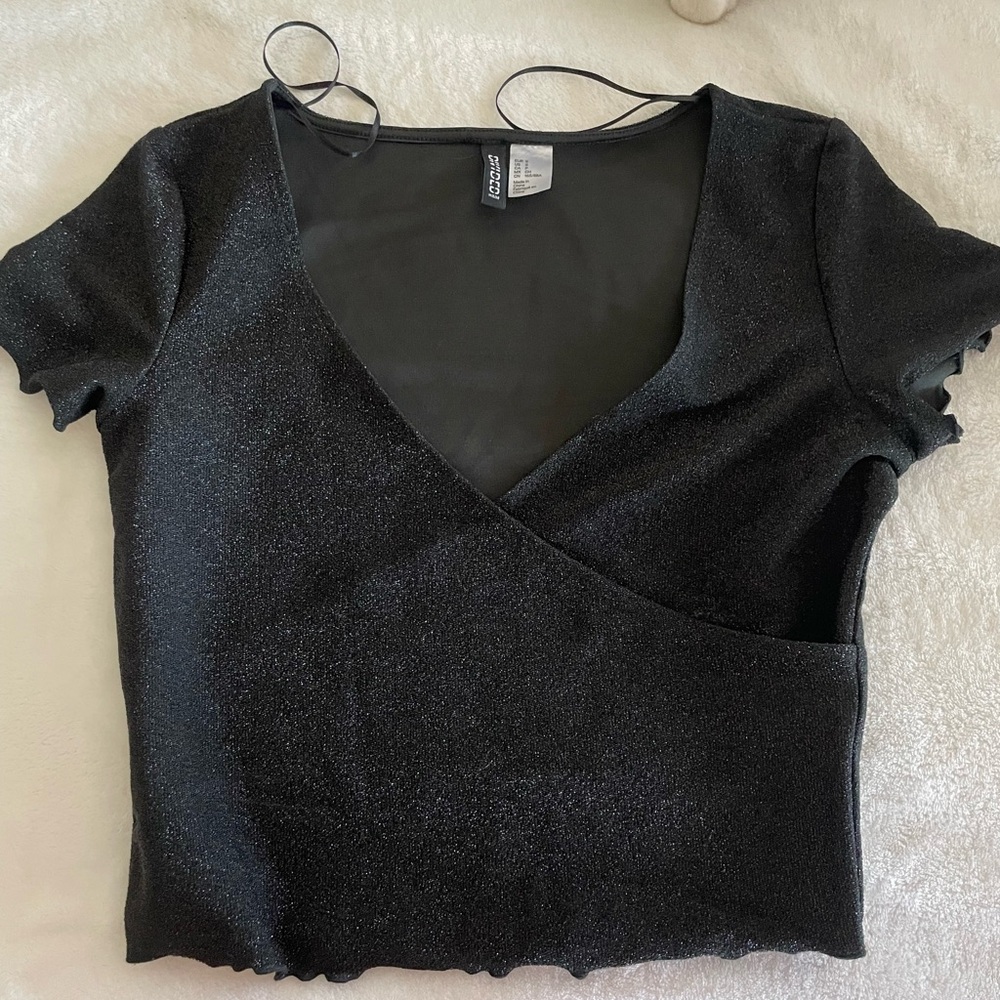 Black sparkly top 🫶🏻